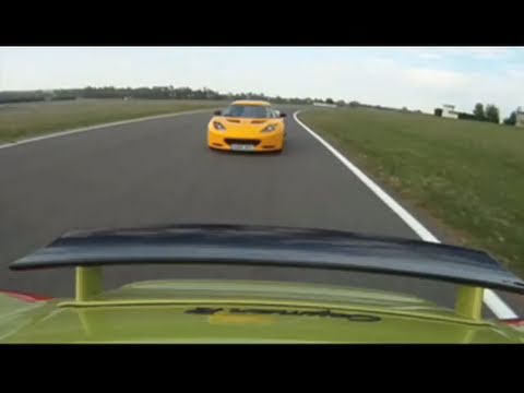 Porsche Cayman R VS Lotus Evora S (Motorsport)