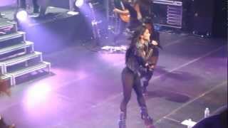 Nicole Scherzinger - 01 - Intro / Club Banger Nation (Live Killer Love Tour DVD)