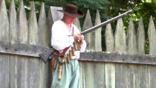 preview picture of video 'JAMESTOWN FORT - Guns that Defended the Fort'