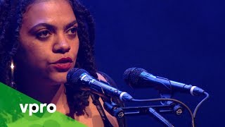 Radna Fabias op de Nacht van de Poëzie 2018 - VPRO Poëzie