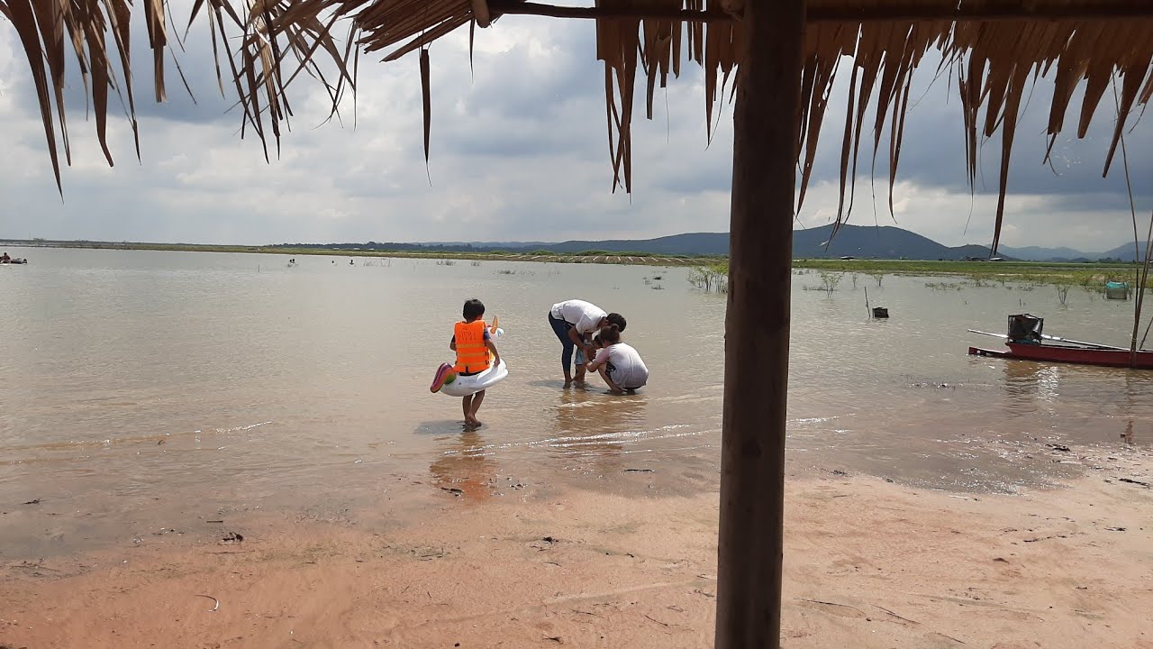 หาดทรายห้วยกระเสียว
