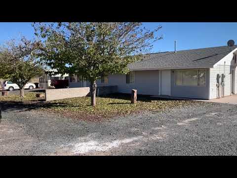 Holbrook house for rent driveway