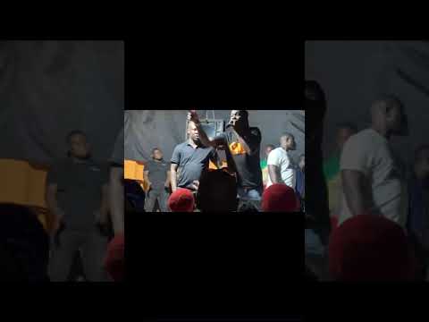 Gavana Omuzibu’s supper performance at ‘Aboth’ video premiere. One of a kind.