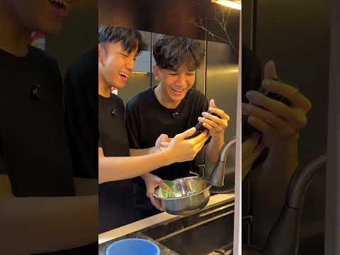 kok ada yang aneh tapi apa yaa🗿 #freefire #andrast