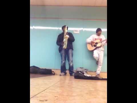 bob marley i don't wanna wait in vain    par  shaka  saxo  et  Emilio    metro  Marina