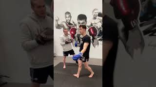 Jab - Low Kick arrière - Pivot — vidéo 1