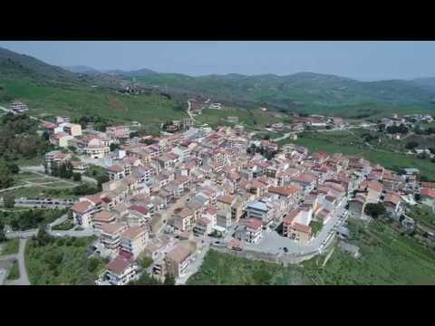 Godrano, partendo dalla piazza...