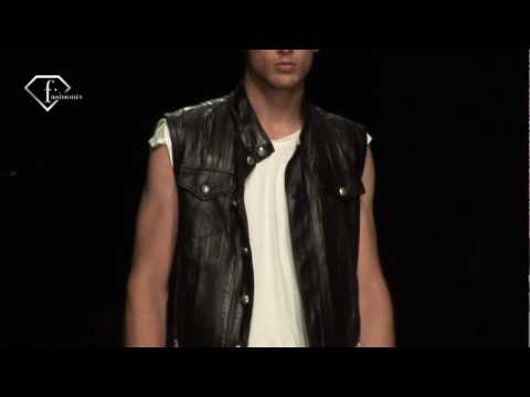 fashiontv | FTV.com - JOHN RICHMOND - MEN S/S 2010 MILAN