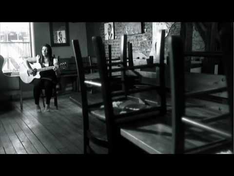 Edwina Hayes - Want You to Stay - Official clip - HD