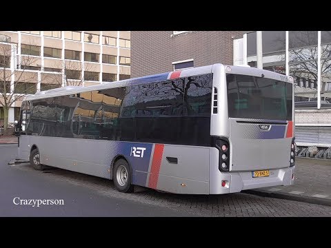 Vertrek en lopen langs Nieuwe bus RET Rotterdam Alexander