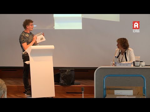 Protest tegen huizen op parkeerterrein ARC