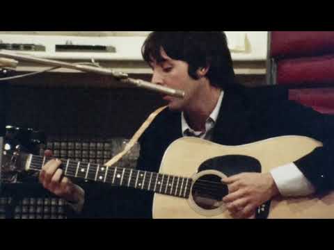 The Beatles - Blackbird (Abbey Road Studios, London, England)