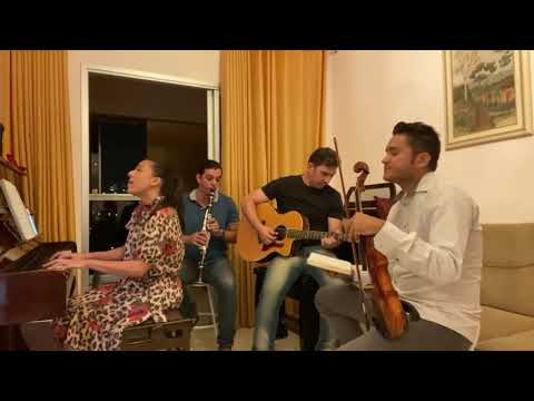 Hino 320 - Que prazer é andar com Cristo (Ester Alcântara, Flávio, André e Eliezer Santos)