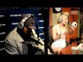 Iggy Azalea  raps "New Bitch" live in a studio