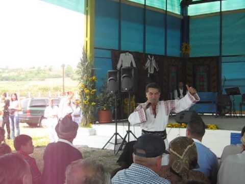 41 - Festivalul folcloric Vasile Contiu - Nelu Sopterean - Cui nu-i place dragostea -  MVI 4338