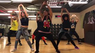 Dance Cardio : “GIRLS TOWN” by Bunji Garlin. Zumba ® Fitness. Team iN2iT!