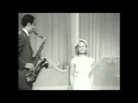 Ina Ray Hutton: Knock Me A Kiss