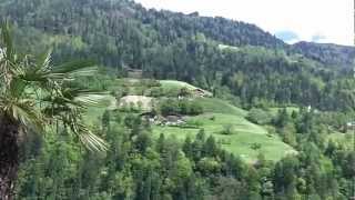 preview picture of video 'Sonnenalm mit Helga Fink Golf Spa Wellness Hotel Andreus Passeiertal Meran in Südtirol'