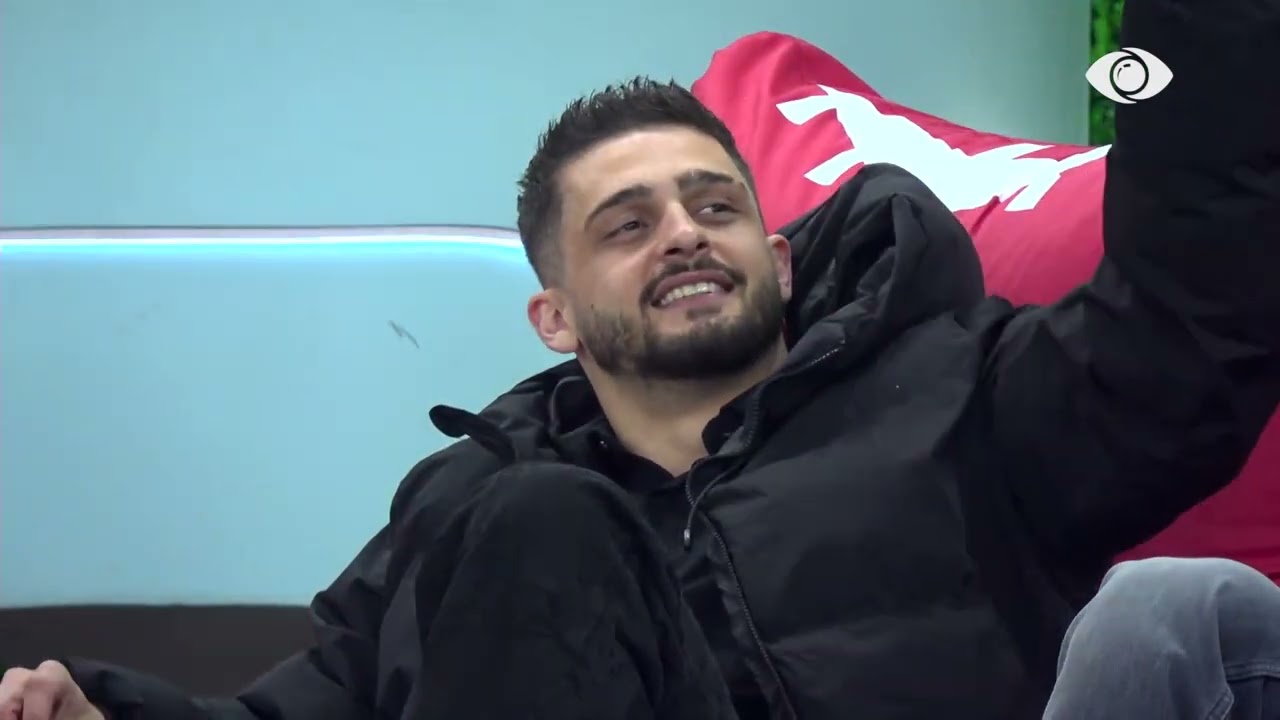 Po martohet…/ Artani dhe djemtë e shtëpisë këndojnë njëzëri