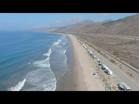 Luftoptagelser af Faria Beach og det omkringliggende sand