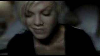 Pink - Catch me while I&#39;m sleeping