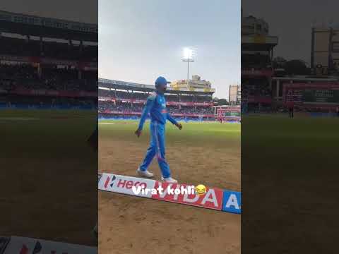 Virat Kohli sent off Daryl Mitchell in style 😂