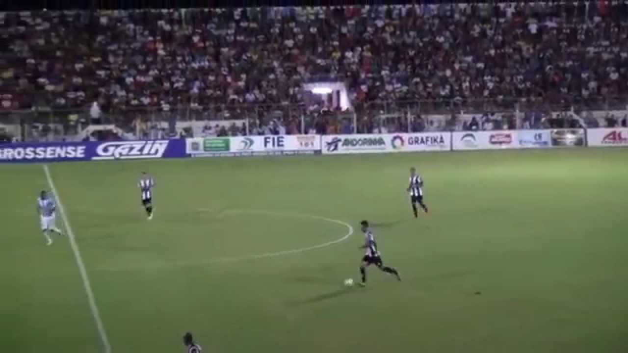 Melhores momentos do zagueiro Patrick Borges.