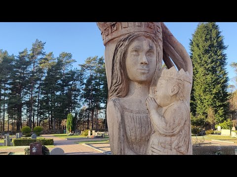 Susanne Demåne - konst i almar - BREDÅKRA KYRKOGÅRD - Ronneby - 2023-12-23 - OnePlus 9 pro