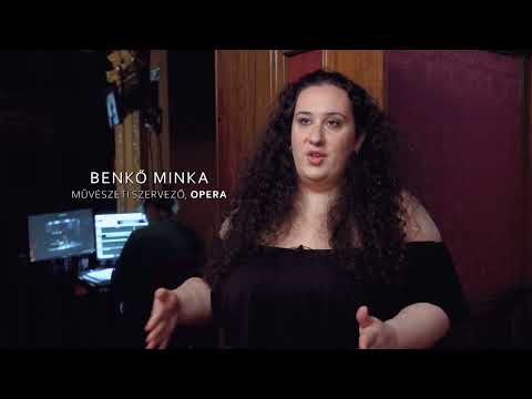 OperaCafé 20220925  - Személyi kijelzők a nézőtéren