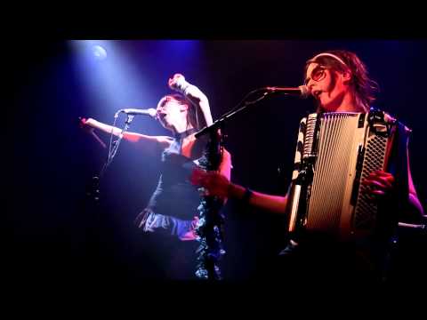 DELINQUANTE - Copines ! 10 ans déjà ! (Le Live) (Teaser"