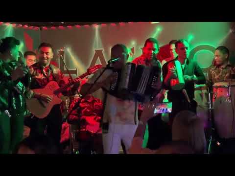 Bolanito con el Binomio de Oro “El Maestro” Jesualdo Bolano canta “El Maestro”