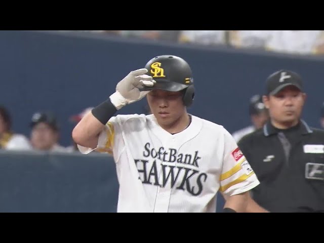 【1回裏】ホークス・海野隆司が満塁の場面でセンターへのタイムリーヒットを放ち追加点!!  2024年5月22日 福岡ソフトバンクホークス 対 東北楽天ゴールデンイーグルス