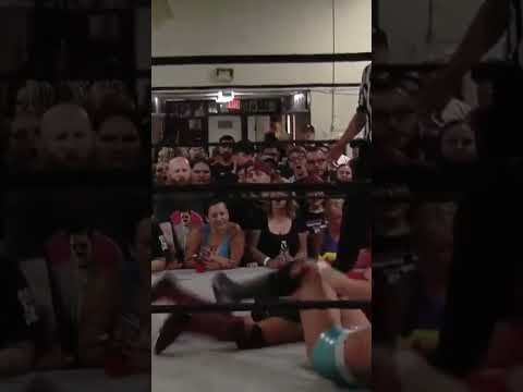 Chelsea Green With A Backstabber To Ivelisse #chelseagreen #ivelisse #womenswrestling #wrestling