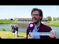 Spektakel langs de gracht: Elburg herdenkt admiraal Van Kinsbergen