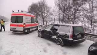 preview picture of video 'Archiv: Schneetreiben sorgt für Karambolage auf der A27'