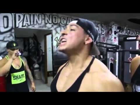 BAMBAM ENLOUQUECENDO NA ACADEMIA