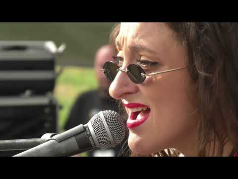 Zarina Prvasevda - Bilbil pee vo planina | LIVE @ Urban FM Festival 2024