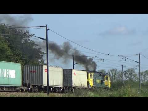 70008 (MEGA CLAG) Passes Ely Country Park (25/08/2017)