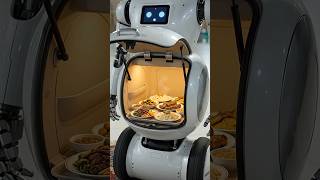Robot Delivers Dinner to Family in Madinah 🤖🍽️🕌