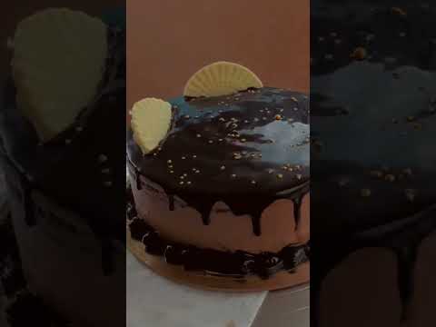 Dutch Cake | Simple Design | Choclate cake | Dutch Flavour Cake By Rasika Sathe