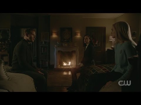 Legacies 1x15 Alaric tells Lizzie and Josie about the merge