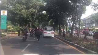 Download lagu Lah.... Pelajar Nekad Tawuran Depan Kantor Satpol PP Kota Bogor - Metropolitan News mp3