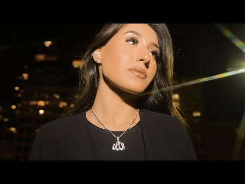 VANEEZAMALIK ونیزہ ملک