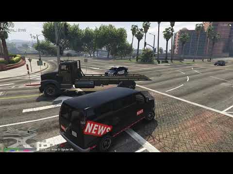 Undercover cop catches snake with c4