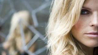 Still - Ana Johnsson