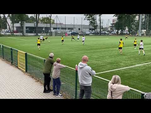 2010 (5 kolejka II liga) Mazur Radzymin - KS Łomianki 12:2 (5:2) 1 połowa