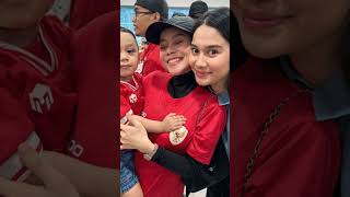 Download lagu Bareng tante azizah istri pemain timnas 😍#shortvideo #lestikejora mp3