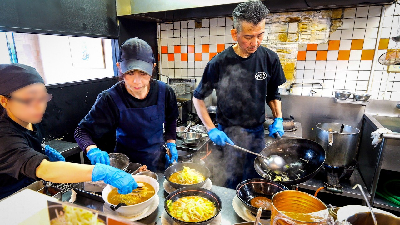 富山）チャーラー注文殺到！中華一筋５８歳店主が営む山盛りラーメン食堂丨Egg Fried Rice - Wok Skills In Japan
