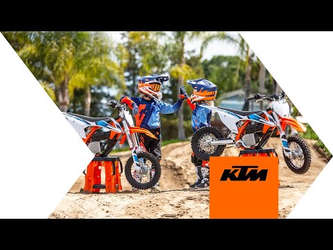 The KTM SX-E 5 - Robbie Maddison's boys ride the innovative junior motocrosser | KTM