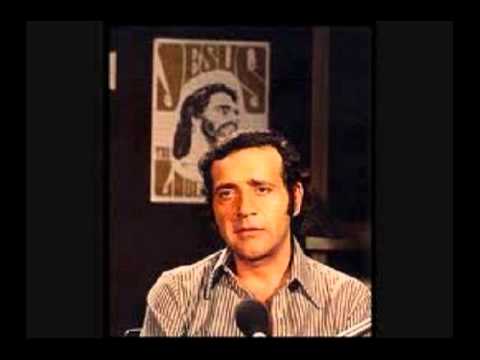 A écouter en préparant Focaccia de semoule fine garnie pour un soir de match